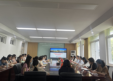外国语学院召开2024-2025学年度第二学期期中师生座谈会