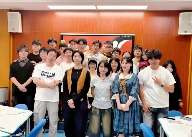 外国语学院外语角活动中心举办“同花异语”东亚牌艺文化体验日活动